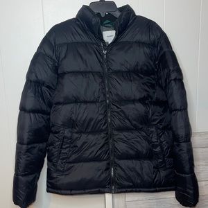 Men’s black puffer jacket. Size M